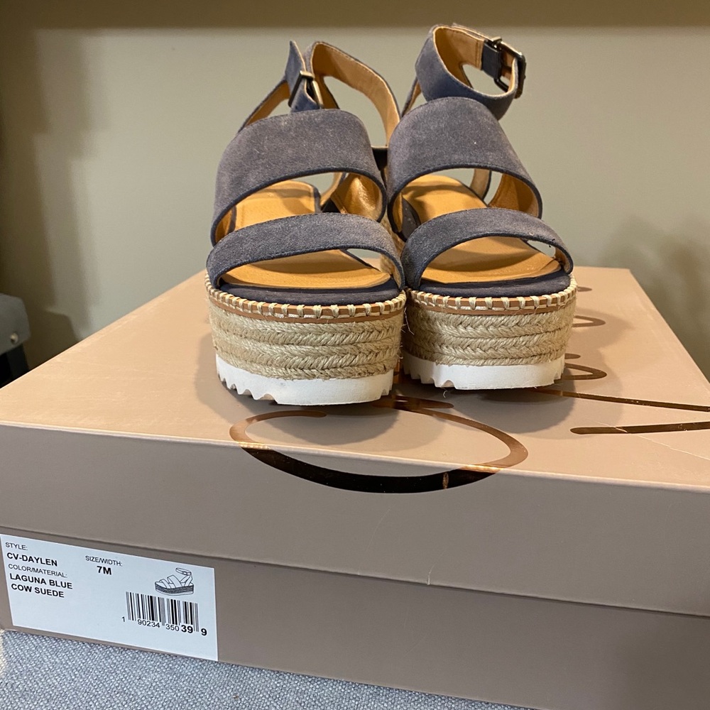 Sz 7 Crown Vintage Daylen Sandal